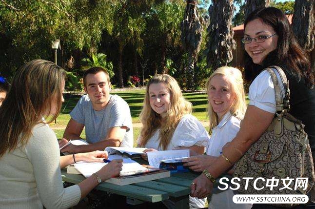 新加坡SSTC学院留学课程学制及学费